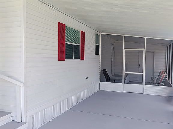 3rd image of 586 Sundrop Cir