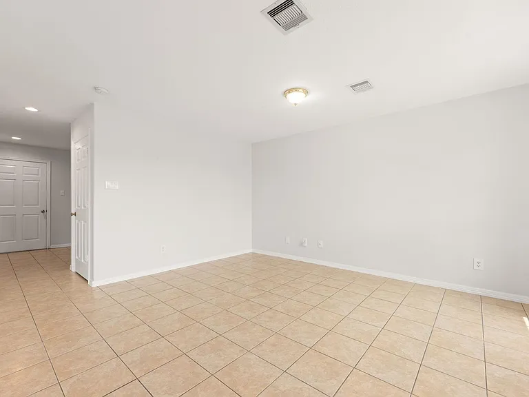 11914 E Vita Cir — Photo 9