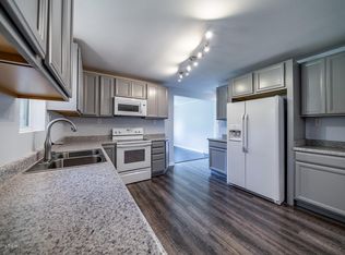 8907 Ferndale Rd, Louisville, KY 40291