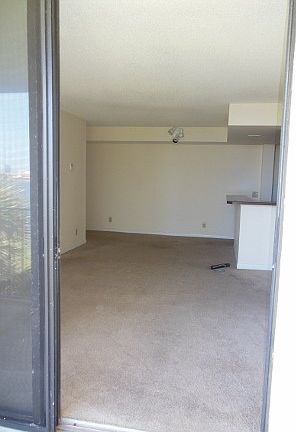 4th image of 744 Executive Center Dr APT 12