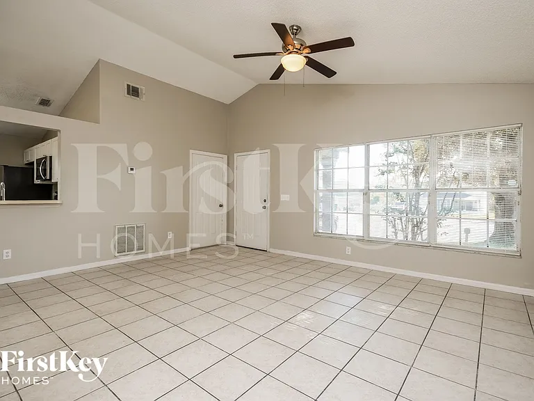 3753 Dartford Dr — Photo 3