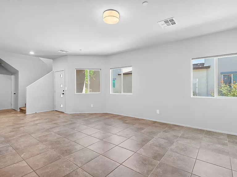 7476 Onyx Star St — Photo 3