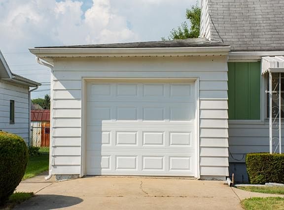 3rd image of 4817 Parkway