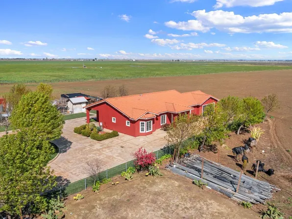 19810 S Spruce Road, Los Banos, CA 93635