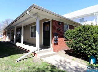 247 S 29th St APT 4, Lincoln, NE 68510