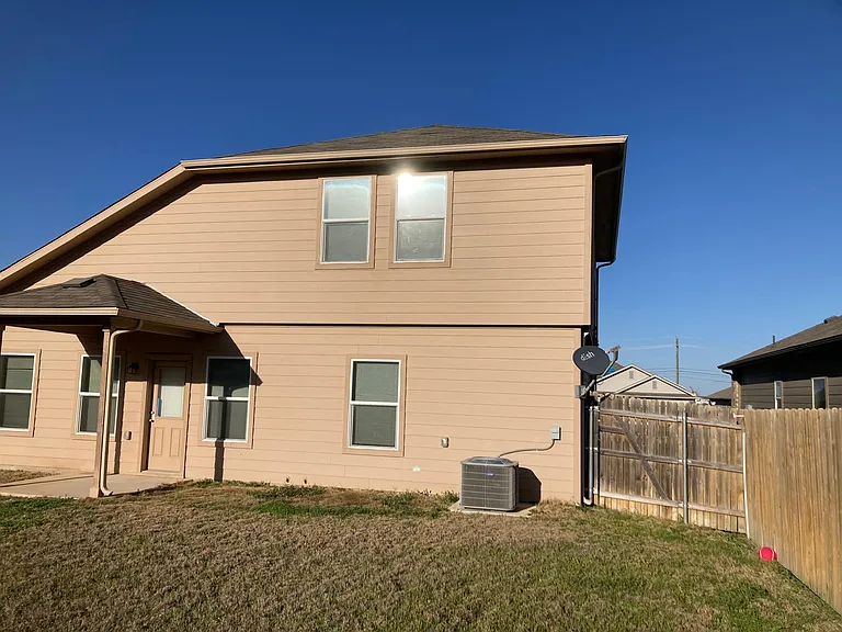617 Donegal Ln — Photo 30