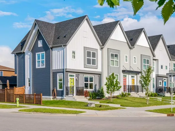 78 W Livingston Gate NE, Calgary, AB T3P 0V2