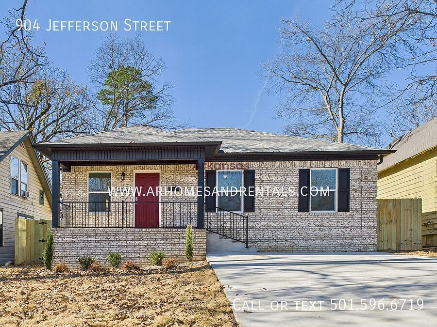 1st image of 904 Jefferson St