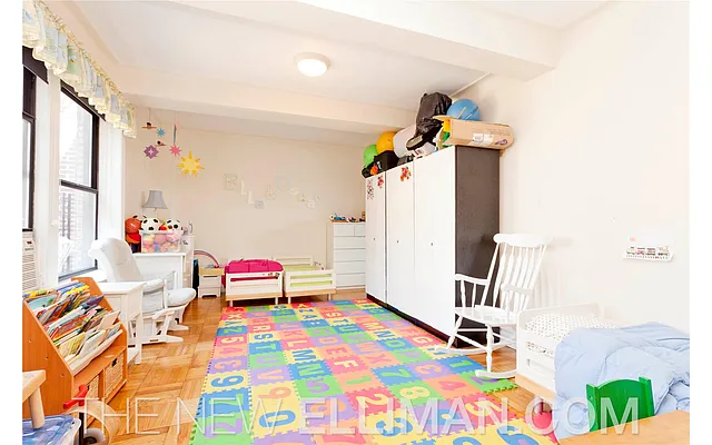 Rented by Douglas Elliman | media 17