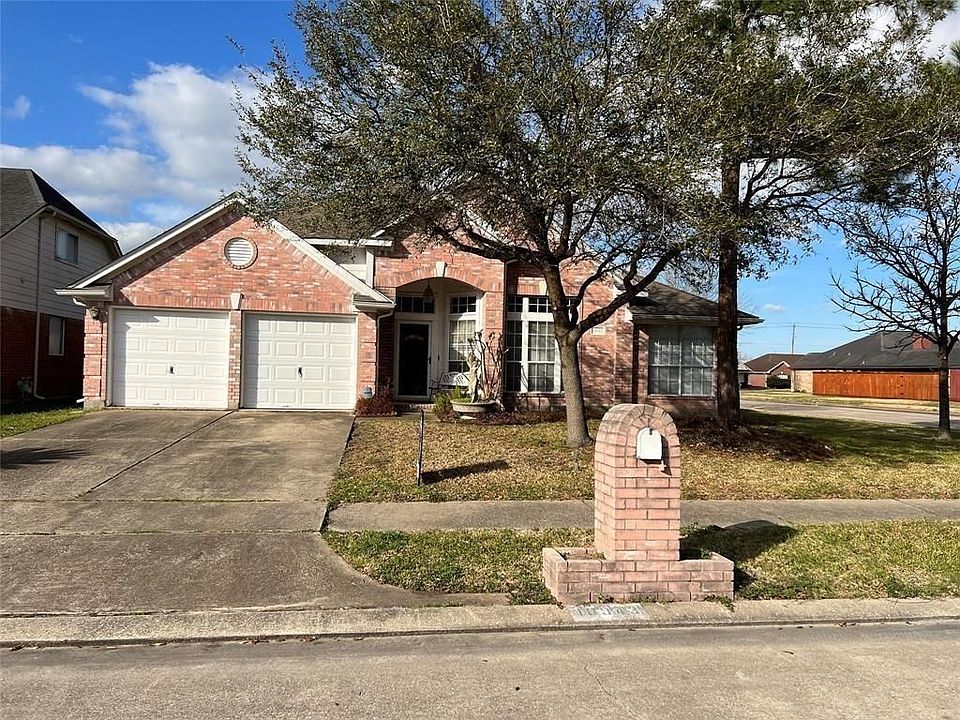 1st image of 10943 Oakwood Dr