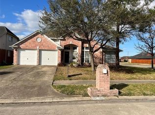 10943 Oakwood Dr, La Porte, TX 77571