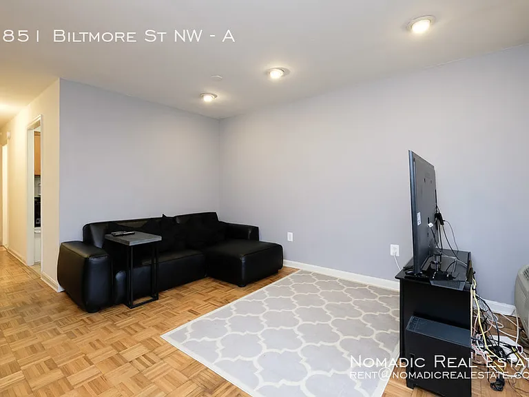 1851 Biltmore St NW #A — Photo 3