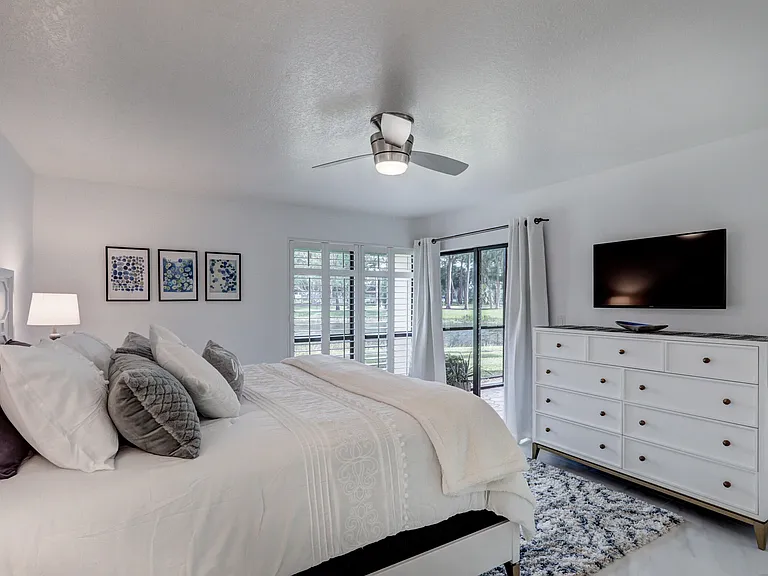 6 Lexington Ln E #D — Photo 33