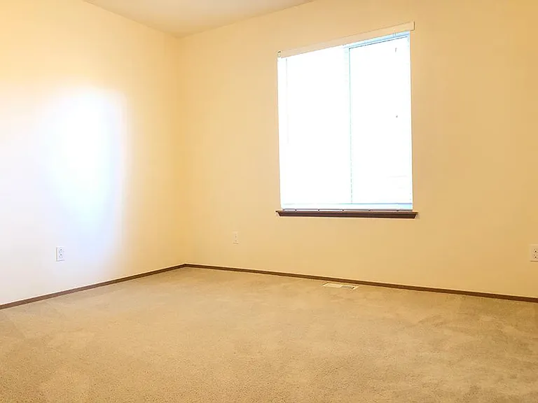 571 NW Nesvik Way — Photo 10
