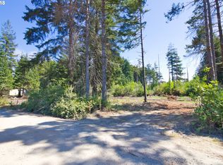 3 Daisy Ln #3, Bandon, OR 97411