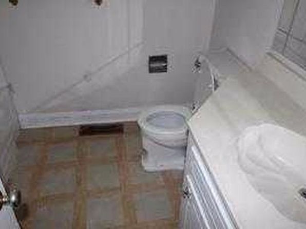 1011 Michael Ln