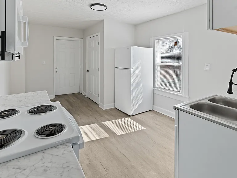 1777 Wathen Ln #8 — Photo 10