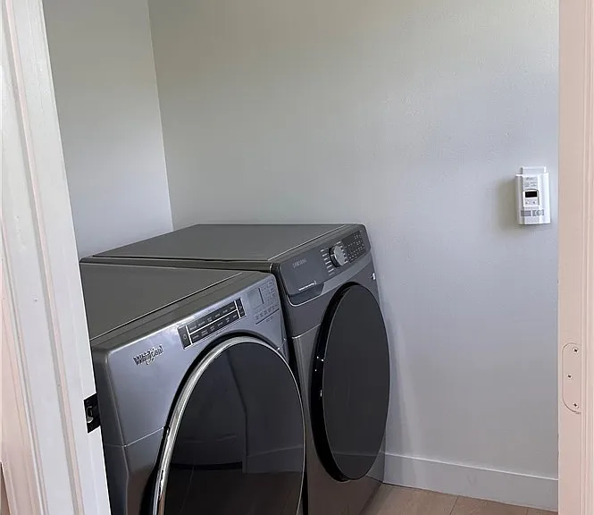 419 Robbins Dr — Photo 10
