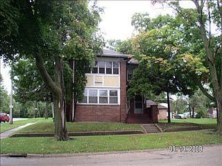1st image of 2225 Elm St