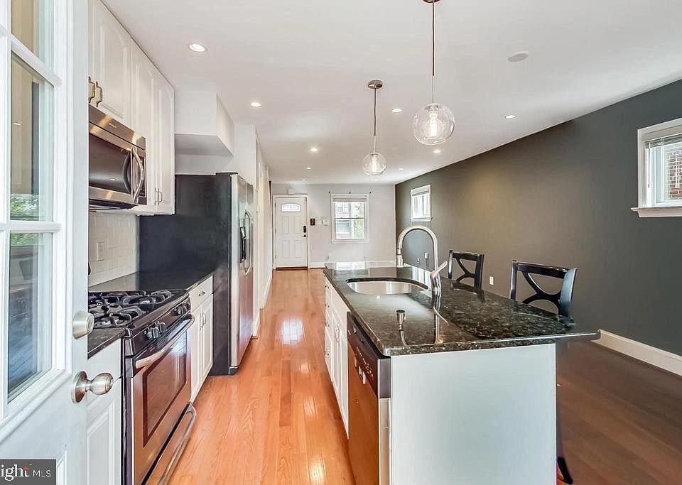 2nd image of 1145 46th Pl SE