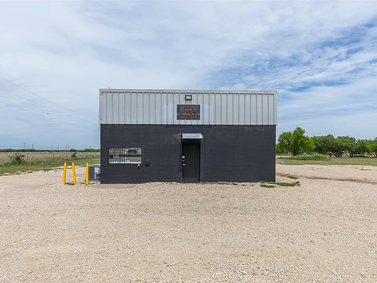 381 N FM 707 — Photo 2