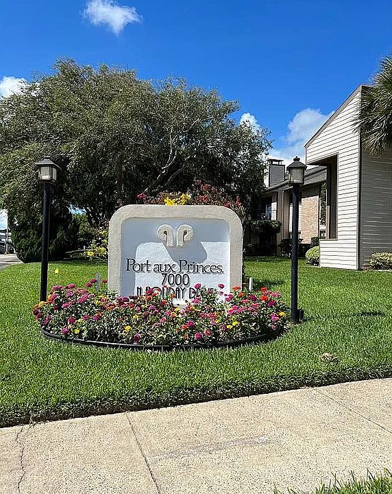 1st image of 7042 N Holiday Dr #7042