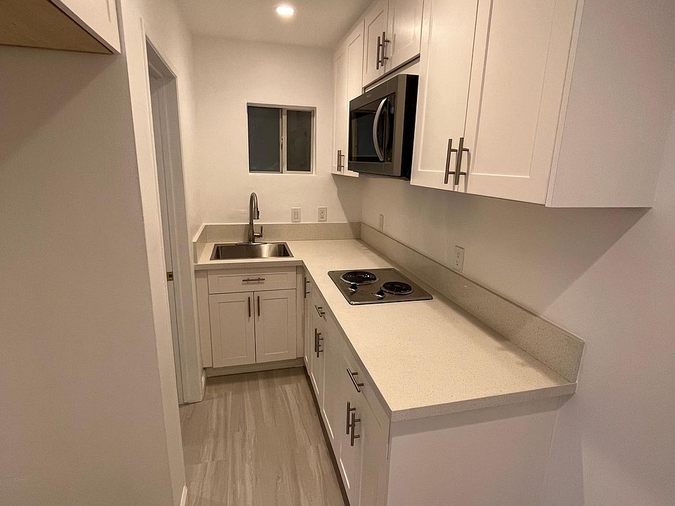 1st image of 426 Pioneer Dr APT 7