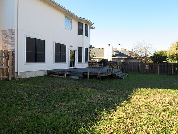 5th image of 1710 Timberwood Dr