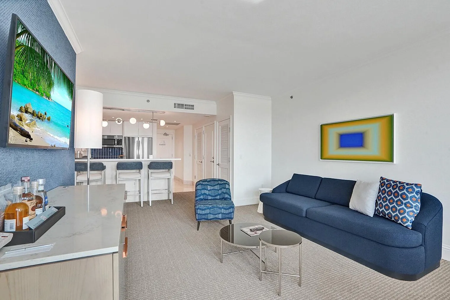 1 bed, 2.0 bath, 1076 sqft, $9,064 — Photo 2