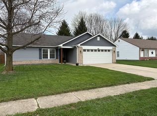 219 Pineview Dr, Mooresville, IN