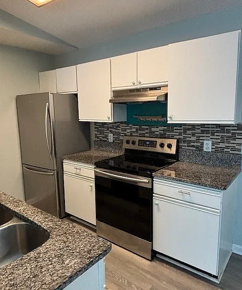 2262 Andover Dr #J — Photo 8