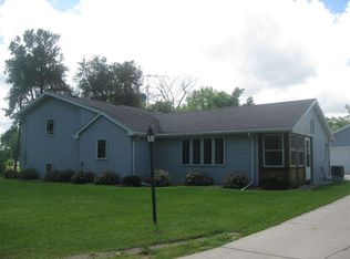 1318 S Jones Rd, Janesville, WI 53546