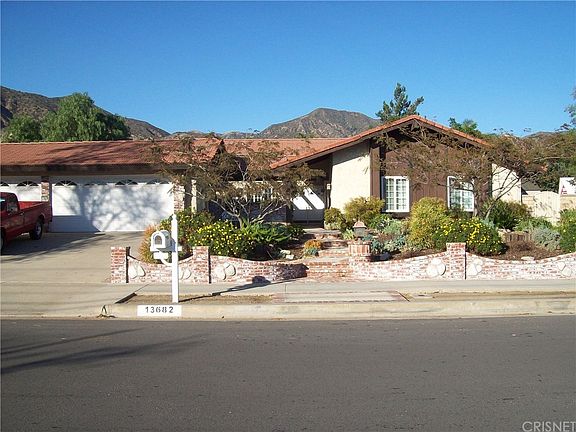 2nd image of 13682 Herrick Ave