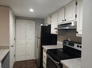 611 SW 5th Ct APT A101, Seattle, WA 98057