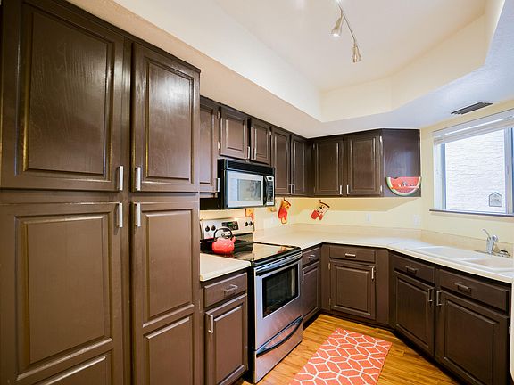 3rd image of 4713 W Eva St