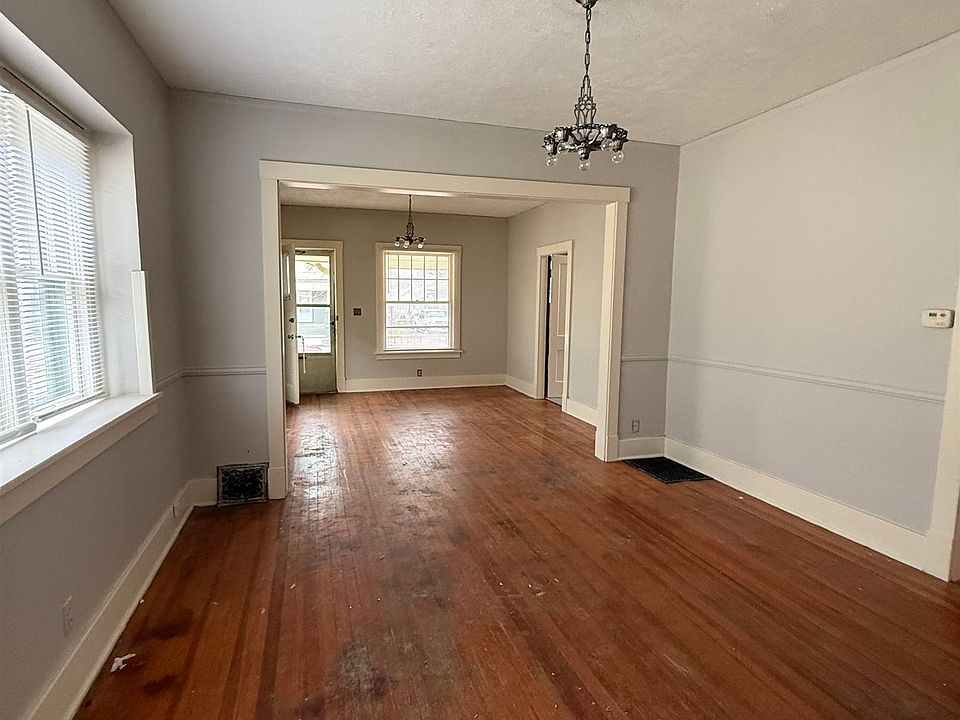 2nd image of 428 Washington St