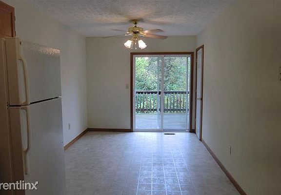 23 Kitchen (other angle) 10-18-11