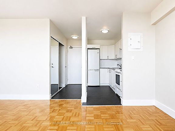 4th image of 666 Spadina Ave #615