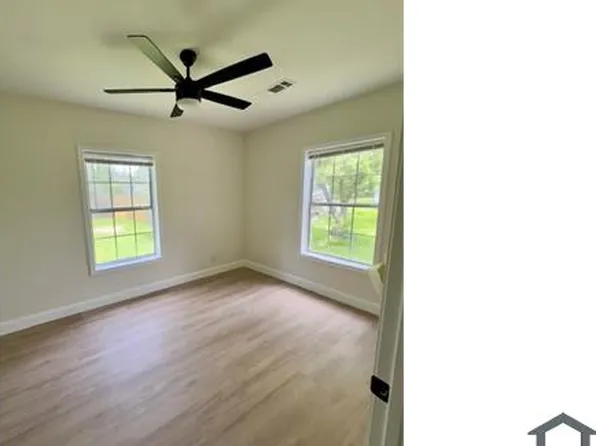 1203 S 15th St, Nederland, TX 77627