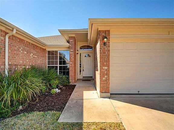 3rd image of 3509 Lynnbrook Dr
