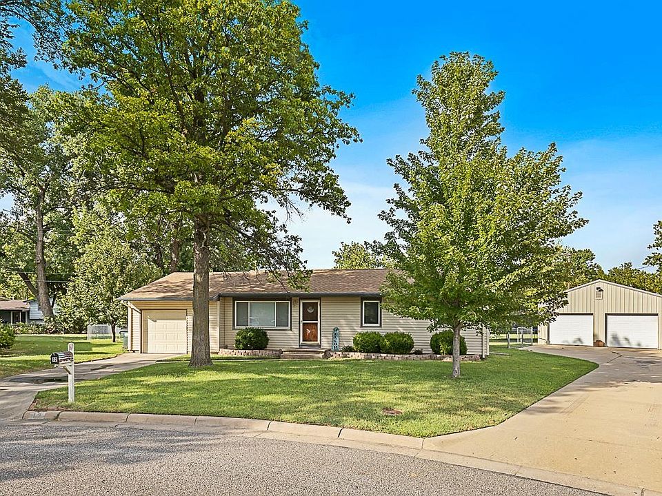 1st image of 12 Wheatland Dr