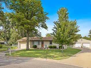 12 Wheatland Dr, Hutchinson, KS 67502