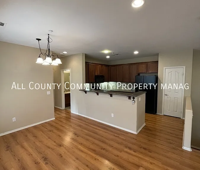 31890 Delfina Way — Photo 7