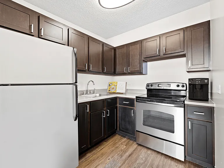 Plenty of kitchen storage at Presidential Towers in Chicago IL