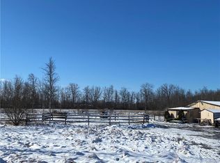 7576 Akron Rd, Lockport, NY 14094