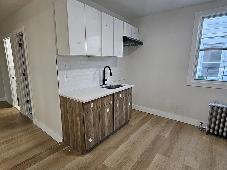 209 Columbia Ave #2 — Photo 14