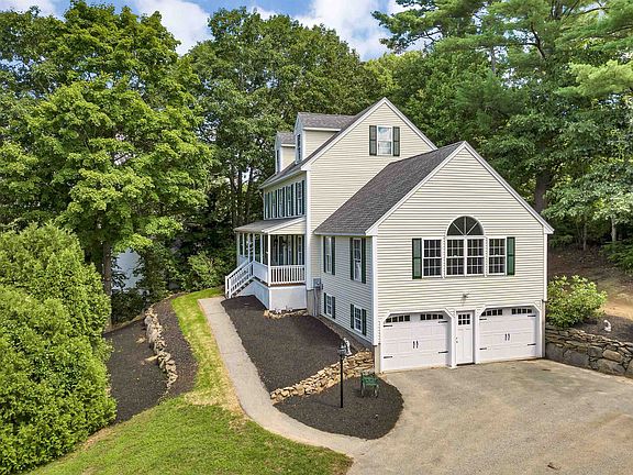 2nd image of 42 Lamprey Village Drive