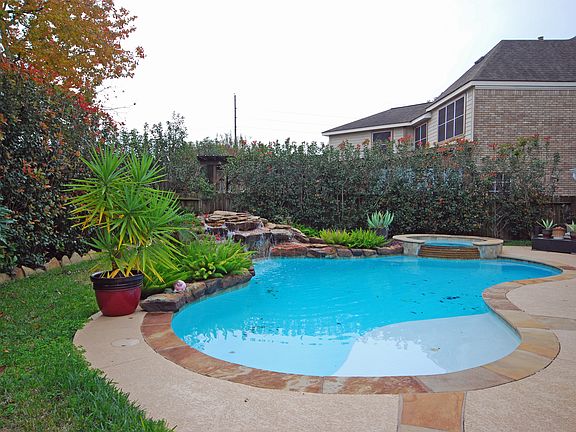 4th image of 2019 Stetson Place Ct