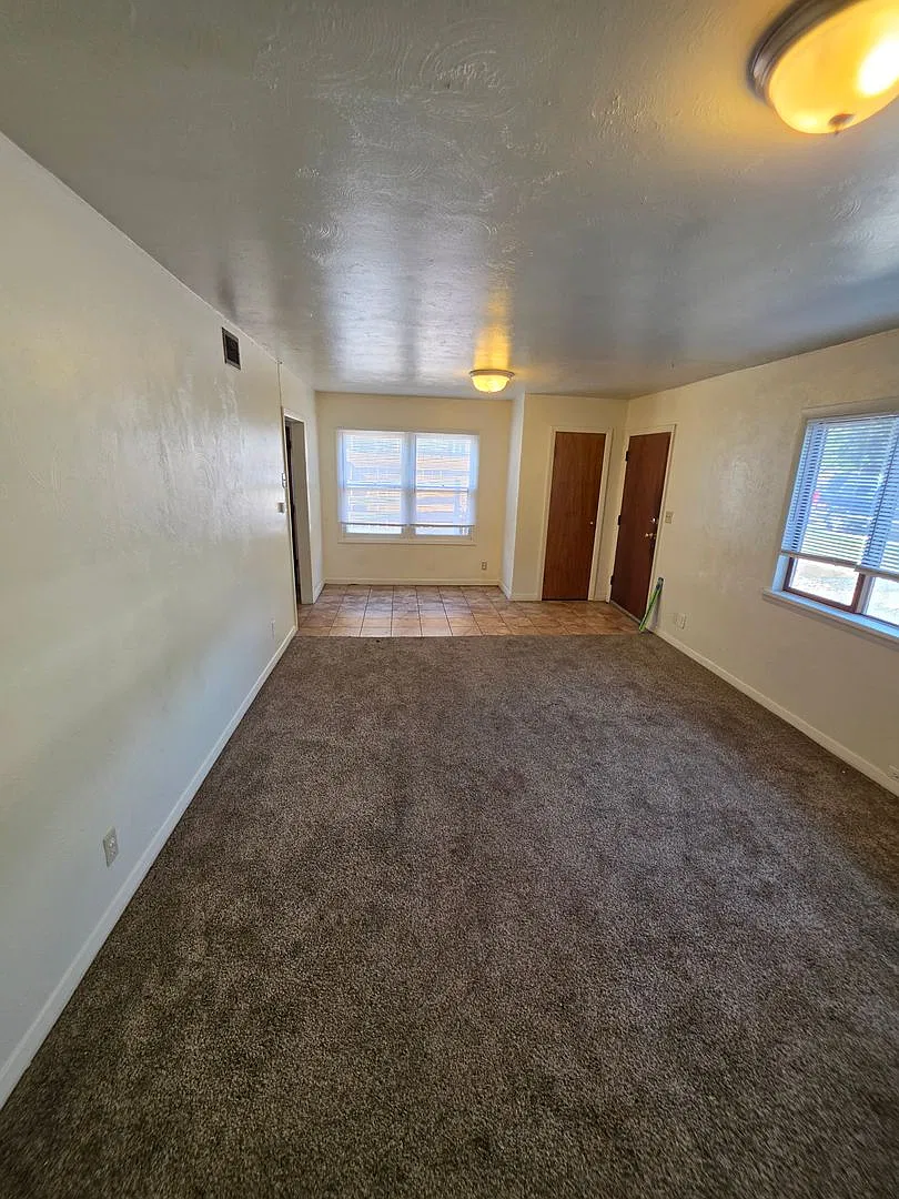 1355 Elm Avenue — Photo 4