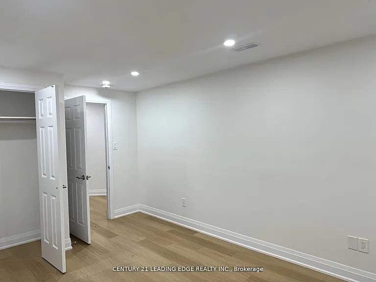 149 Hurst Dr #LOWER — Photo 26